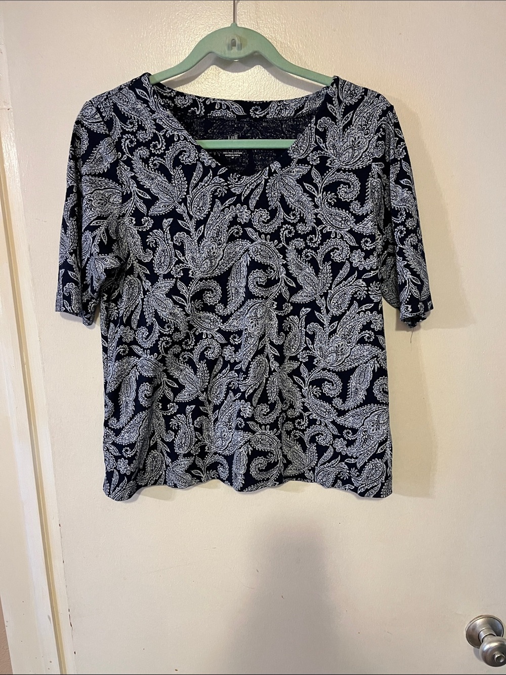 J. Jill Navy and White Paisley Short Sleeve V-Neck Top